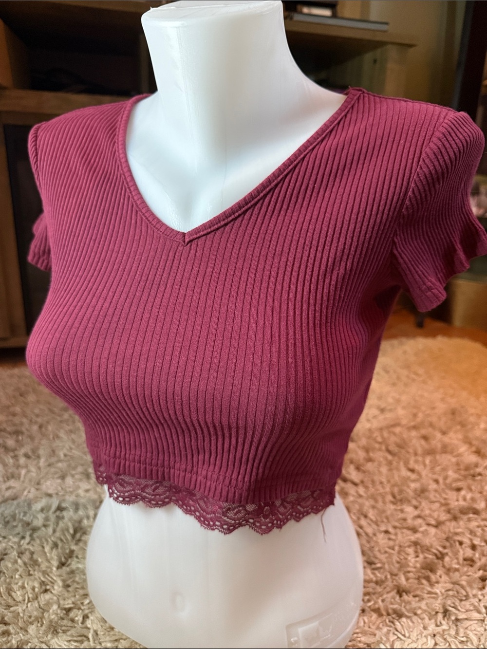 SHEIN Burgundy Ribbed V-Neck Short Sleeve Crop Top with Lace Hem